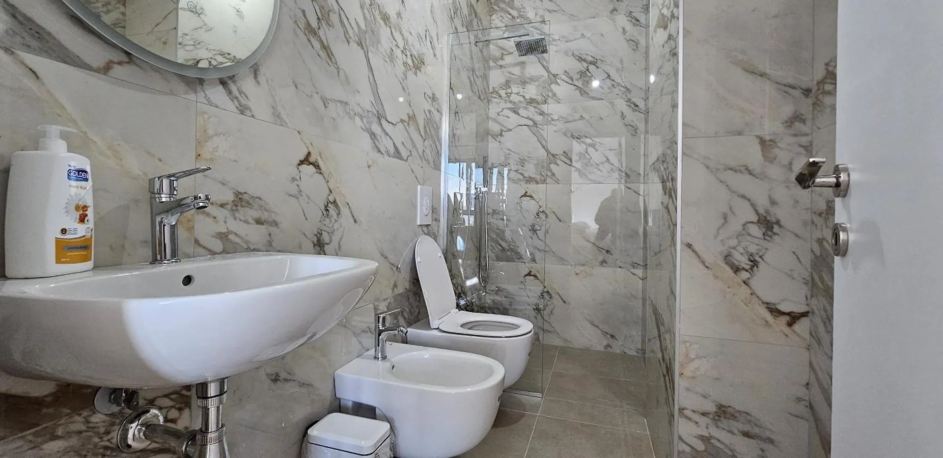 Sm Blue West Apartment Tirana Albania