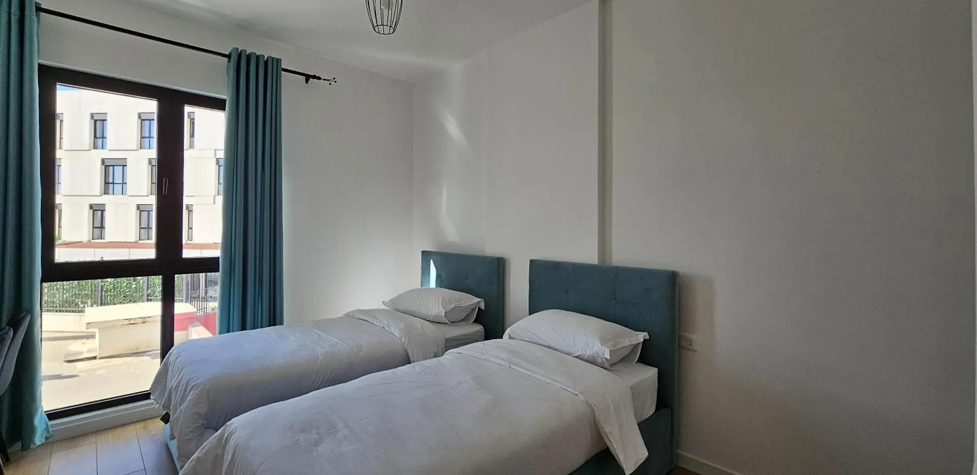 Sm Blue West Apartment Tirana
